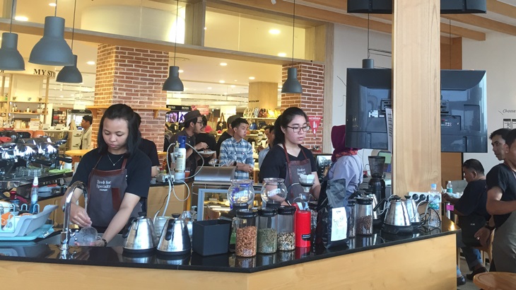 Hario Coffee Factory, Ngopi Sambil Belajar Brewing Coffee