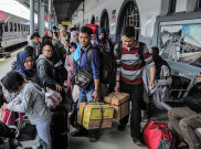 Suasana Stasiun Pasar Senen H-2 Lebaran