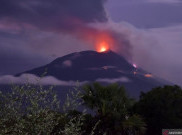 BNPB Imbau Warga Lereng Gunung Ili Lewotolok Jangan Nekat Lawan Alam