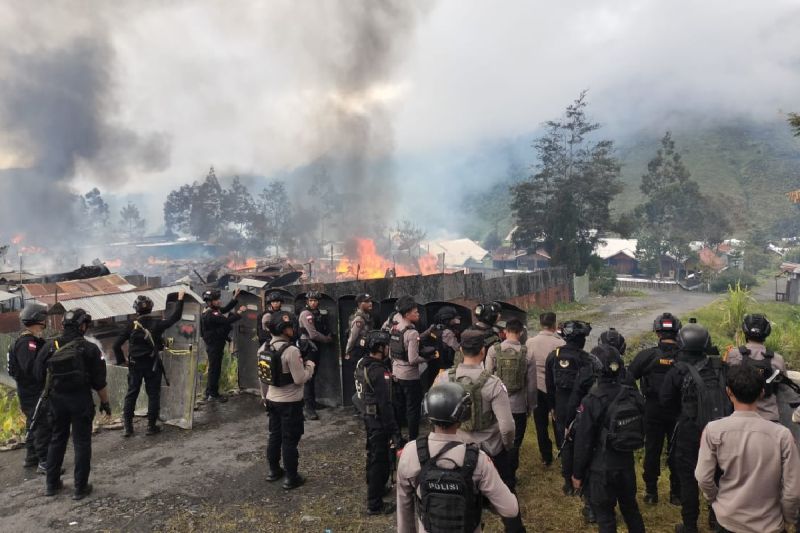 Polisi Bersiaga Antisipasi Aksi Saling Serang Pendukung Paslon Pilkada Puncak Jaya