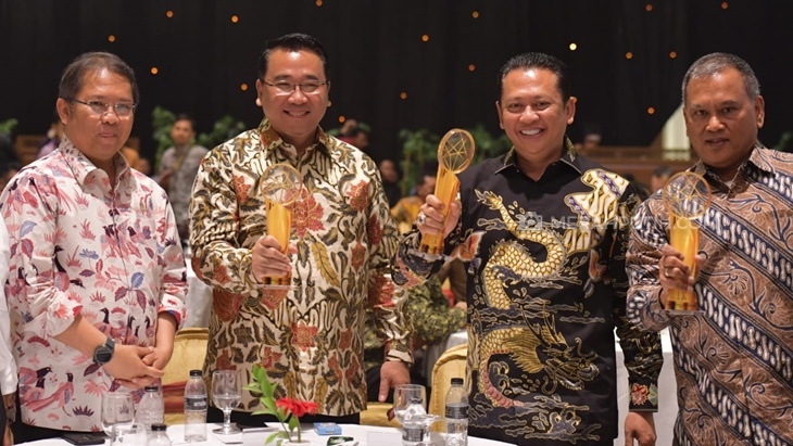 DPR, Mendes, dan Mentri ESDM Raih Penghargaan Indonesia Digital Initiative Awards (IDIA) 2019