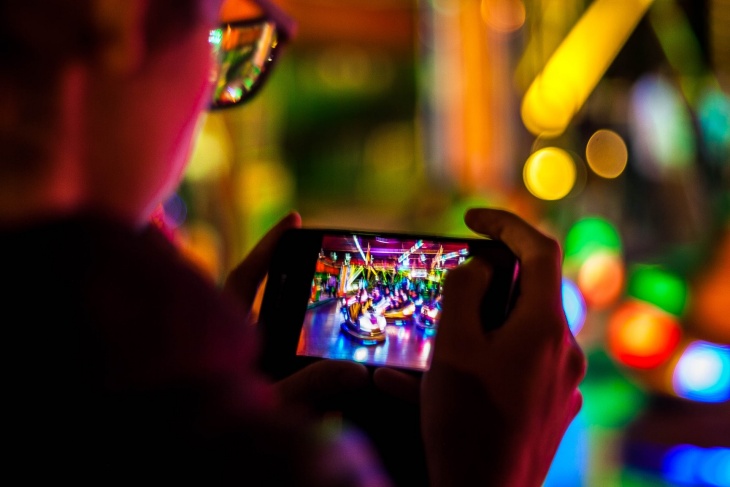 Bisa Waras Bermain Game Online Semasa Pandemi?