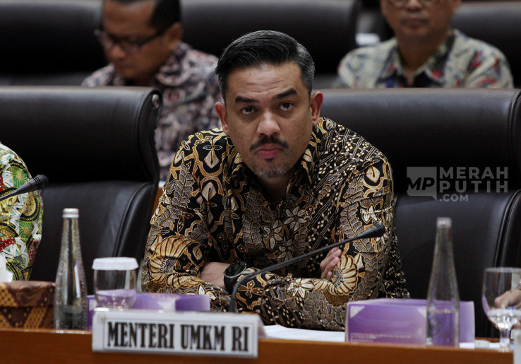 Raker Menteri UMKM Maman Abdurrahman dengan Komisi VII Bahas Rencana Kerja Anggaran 2026