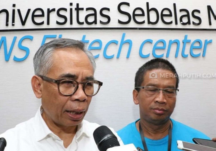 Perkuat Fintech Daerah, OJK Pusat Resmikan UNS Fintech Center di UNS Surakarta