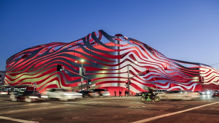 Bosan #DiRumahAja? Yuk Ikut Tur Virtual Petersen Automotive Museum