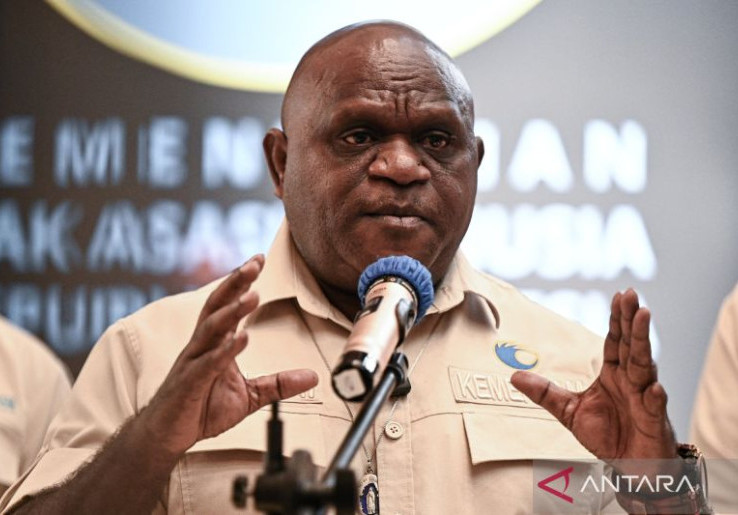 Bentrok di Adonara Bikin 3 Warga Meninggal dan Puluhan Rumah Terbakar, Menteri HAM Kirim Tim ke Lapangan