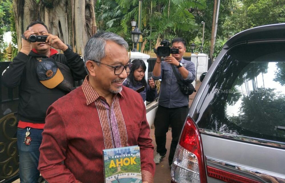 Ahmad Syaikhu sowan ke rumah Ketua DPRD DKI Prasetyo Edi Marsudi di Jalan Imam Bonjol, Jakarta Pusat, Jumat (15/2). Foto: MP/Asropih