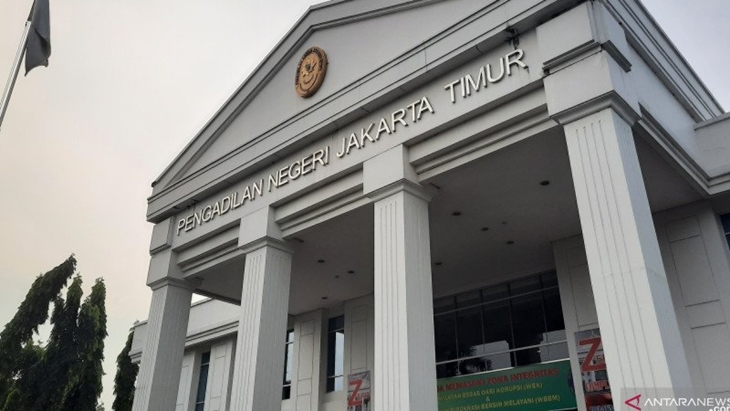 Suasana gedung Pengadilan Negeri Jakarta Timur yang digunakan sebagai tempat persidangan terdakwa Rizieq Shihab atas kasus dugaan pelanggaran protokol kesehatan, Jumat (19/3/2021). ANTARA/Yogi Rachman