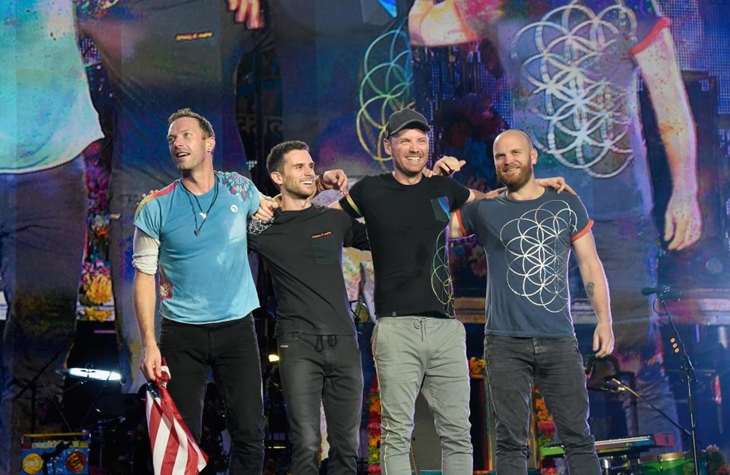 Lewat Sebuah Lagu, Coldplay Kirimkan Cinta kepada Korban Badai Harvey