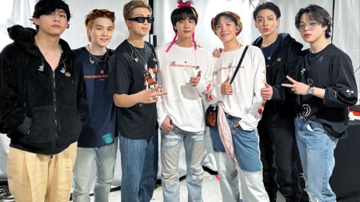 Istimewa, Momen-Momen di Konser Perdana BTS Permission to Dance on Stage
