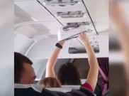 Viral, Wanita Keringkan Celana Dalam Pakai AC di Pesawat