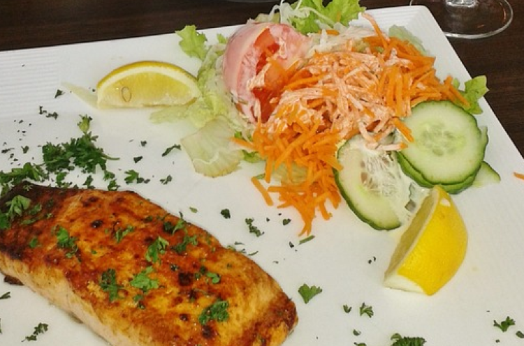Thai Baked Salmon: Menu Makan Malam Praktis ala Thailand