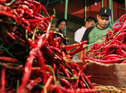 Akibat Cuaca Buruk, Harga Cabai Merah dan Bawang Mulai Naik