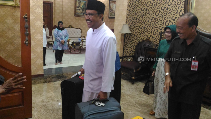 Tinggalkan Rumah Dinas, Canda Para Stafnya Bikin Gus Ipul Ketakutan