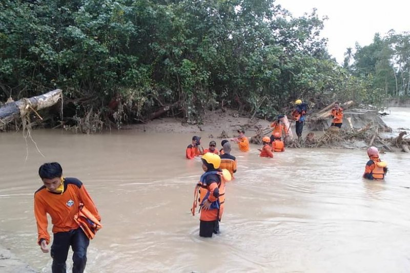 Banjir Bangdang Luwu Utara Akibat Galian di Hulu Sejak 2018