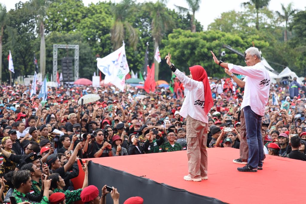 Ganjar Ajak Pendukungnya Raih Kemenangan Hattrick