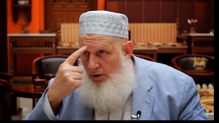 Secangkir Kopi dan Kafe Dakwah dalam Kisah Syeikh Yusuf Estes