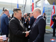Kim Jong Un dapat Hadiah Mobil dan Seperangkat Alat Minum Teh
