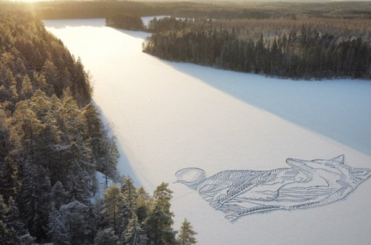 Seniman Finlandia Buat Karya Seni di Atas Danau Beku