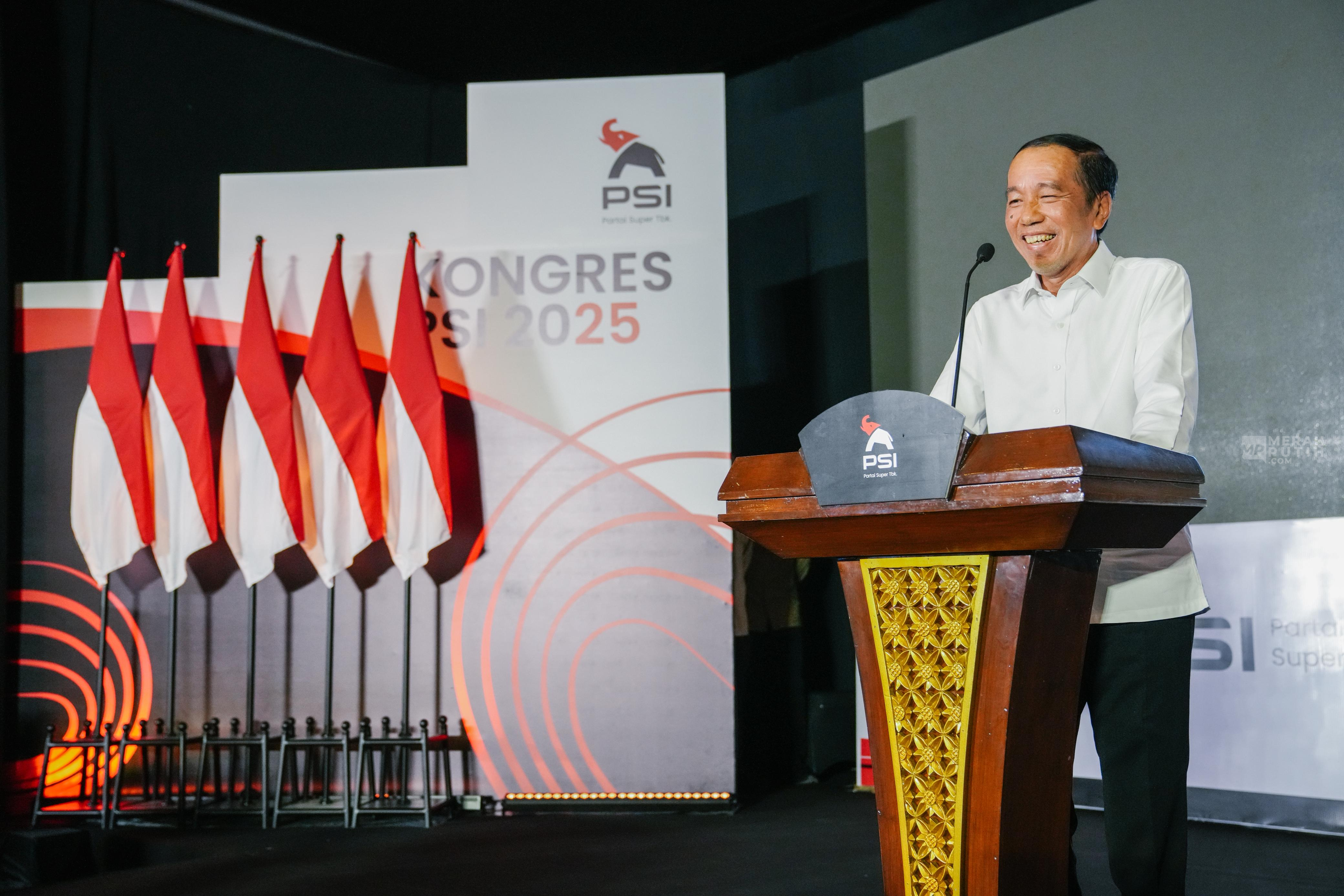 Jokowi Sampaikan Pesan Kebangsaan Ribuan Kader: Saya Bekerja Keras untuk PSI