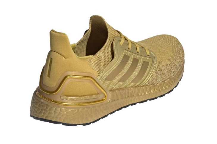 ULTRABOOST 20 Regal "Metallic Gold". (Foto Hypebeast)