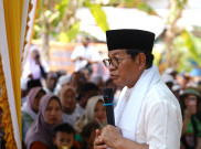 Sambil Menenteng Minuman, Anak SMP di Kepulauan Seribu 'Kepo' Perbincangan Pramono