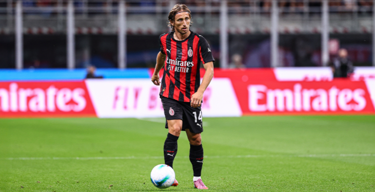 Luka Modric Menolak Pensiun! AC Milan Resmi Amankan Jasa Gelandang Veteran Kroasia Hingga 2027