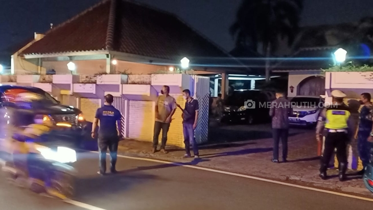 Paman Presiden Jokowi yang Sempat Dijenguk Sabtu Kemarin Tutup Usia