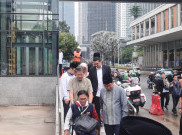 Gubernur Pramono Tanggapi Lift JPO Sarinah Disebut Halangi Jalur Pedestrian