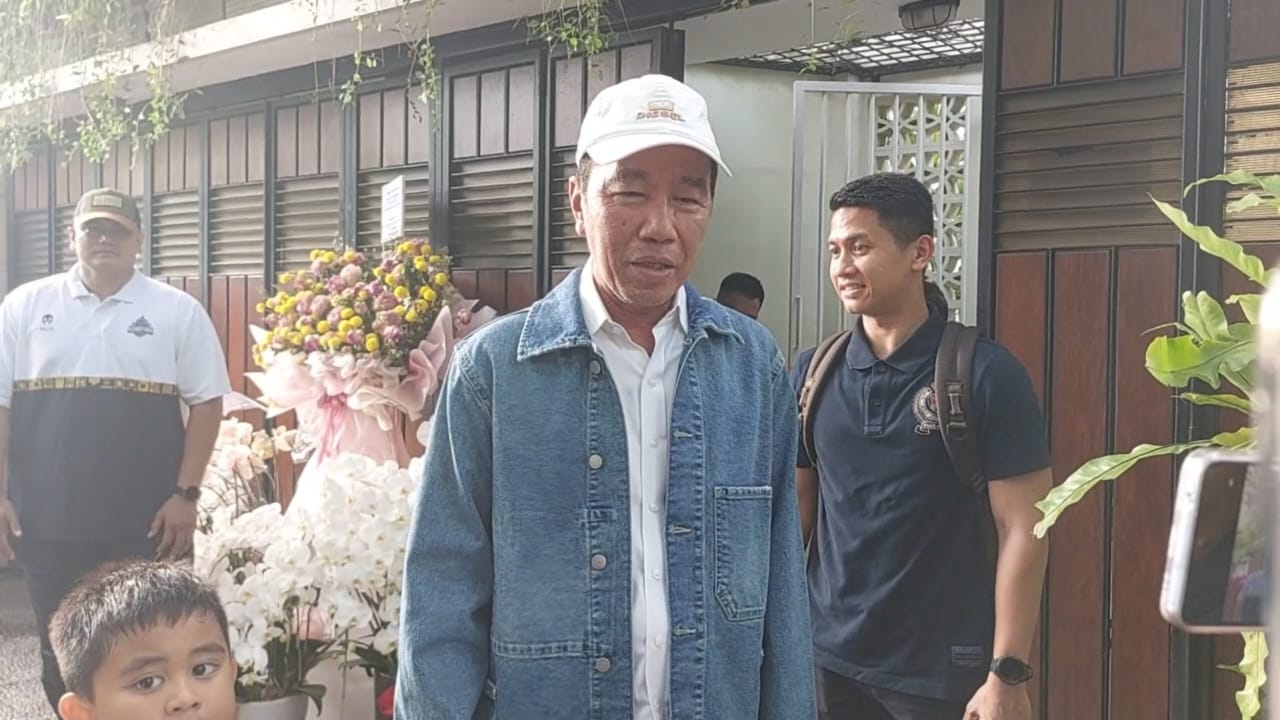 Jokowi Batal Daftar Ketum PSI, Beri Kesempatan kepada Generasi Muda