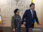 Gandeng Tangan Spesial Presiden Korsel Yoon Suk-yeol Pada Megawati 
