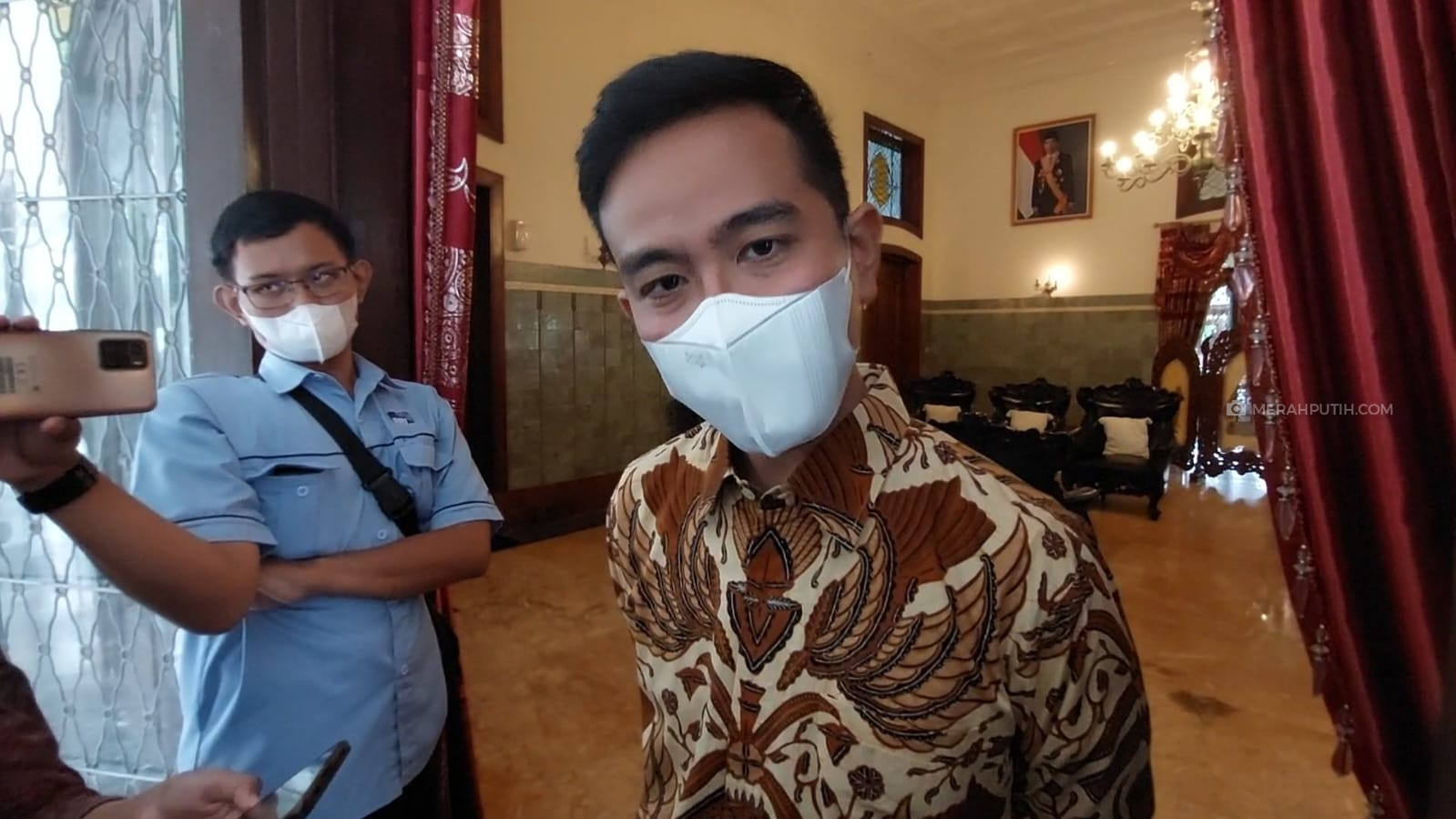 Dituding Beli Ijazah di Luar Negeri, Gibran Beri Respons Lucu