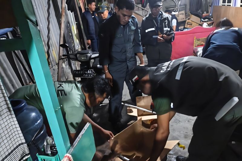 Satwa Dilindungi Kasturi Kepala Hitam, Kakatua Koki dan Nusu Bayan Diperjualbelikan di Facebook