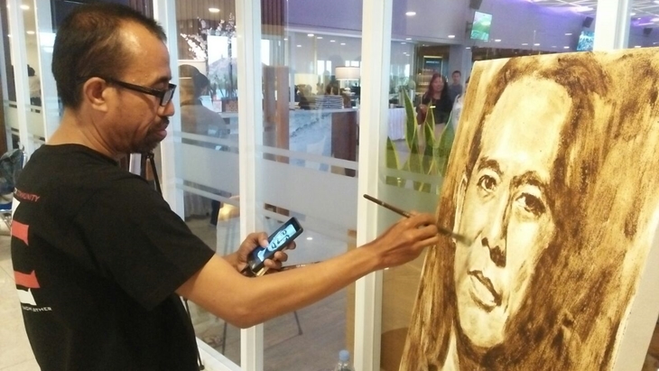  Inilah Kelebihan Melukis Menggunakan Bubuk Kopi 