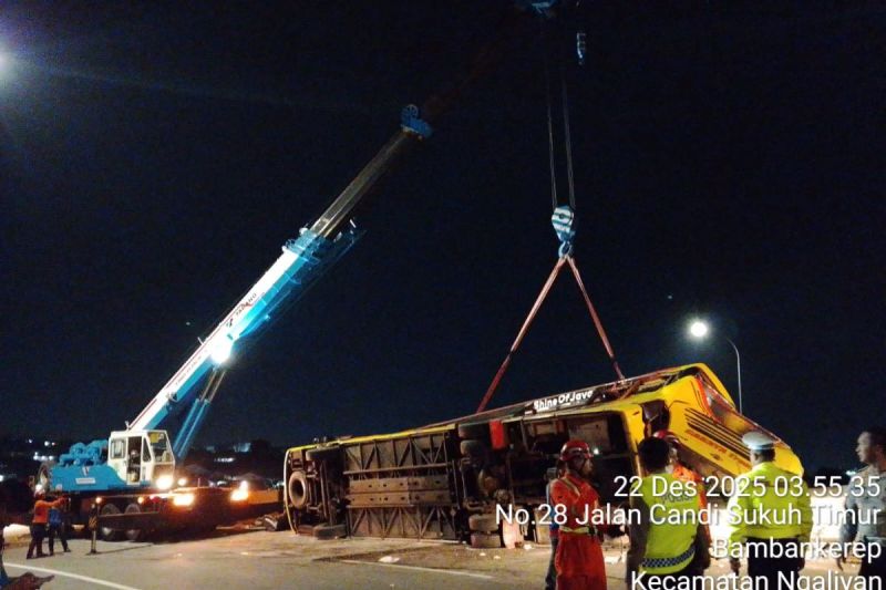Horor Kecelakaan Bus Cahaya Trans di Tol Semarang Buat 16 Orang Meninggal, Kaca Berserakan Hingga Beton Jalan Bergeser