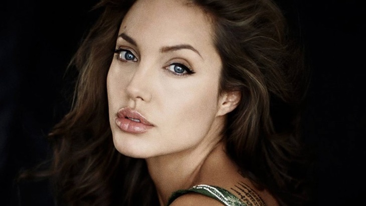 Media Amerika Sebut Angelina Jolie Kabur ke Luar Negeri