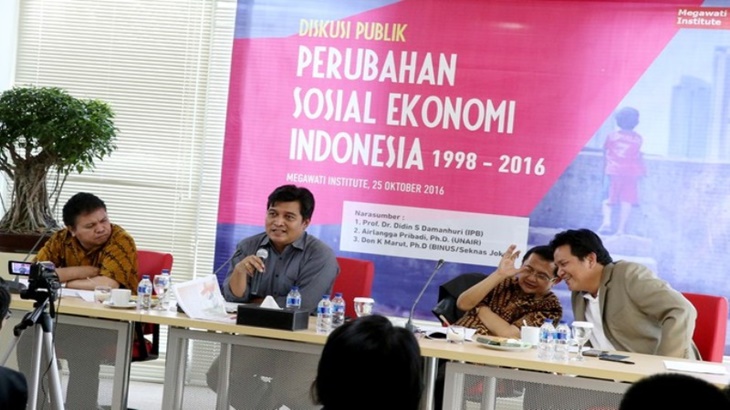 Diskusi pemikiran Bung Karno