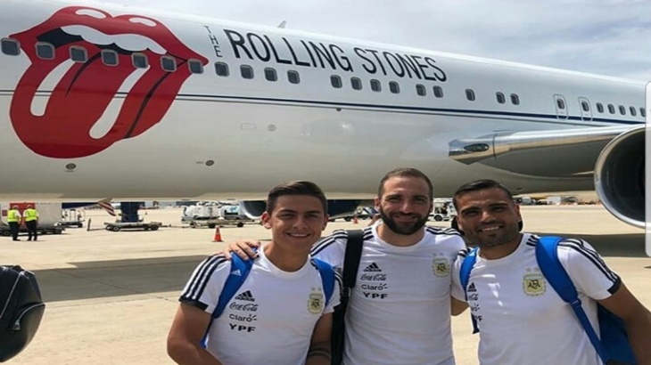 Timnas Argentina Tiba di Rusia dengan Jet Pribadi Rolling Stones 