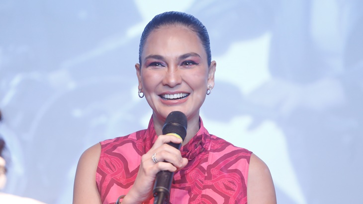 Luna Maya Akting Jadi Diri Sendiri di Serial 'Hubungi Agen Gue!' 