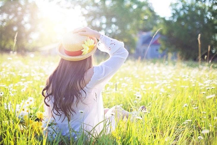 Bercengkerama dengan alam dapat meningkatkan suasana hati. (Foto: Pixabay/jill111)