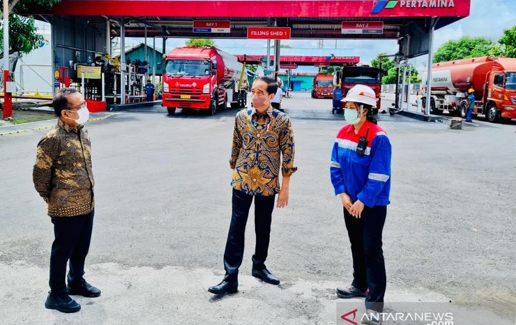 Di Luar Agenda, Jokowi Mendadak Tinjau Terminal BBM Sanggaran Denpasar