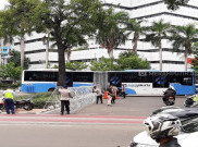 Jalan Medan Merdeka Barat Tutup Saat Demo Ojol, Polisi Alihkan Lalu Lintas