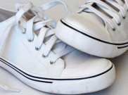 Cara Membersihkan Sneaker, Kinclong Tanpa Noda