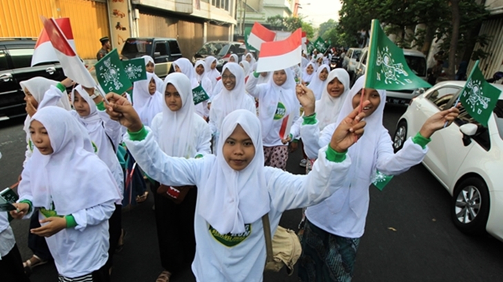 Sambangi Pekalongan, Presiden Jokowi Disambut Ribuan Santri