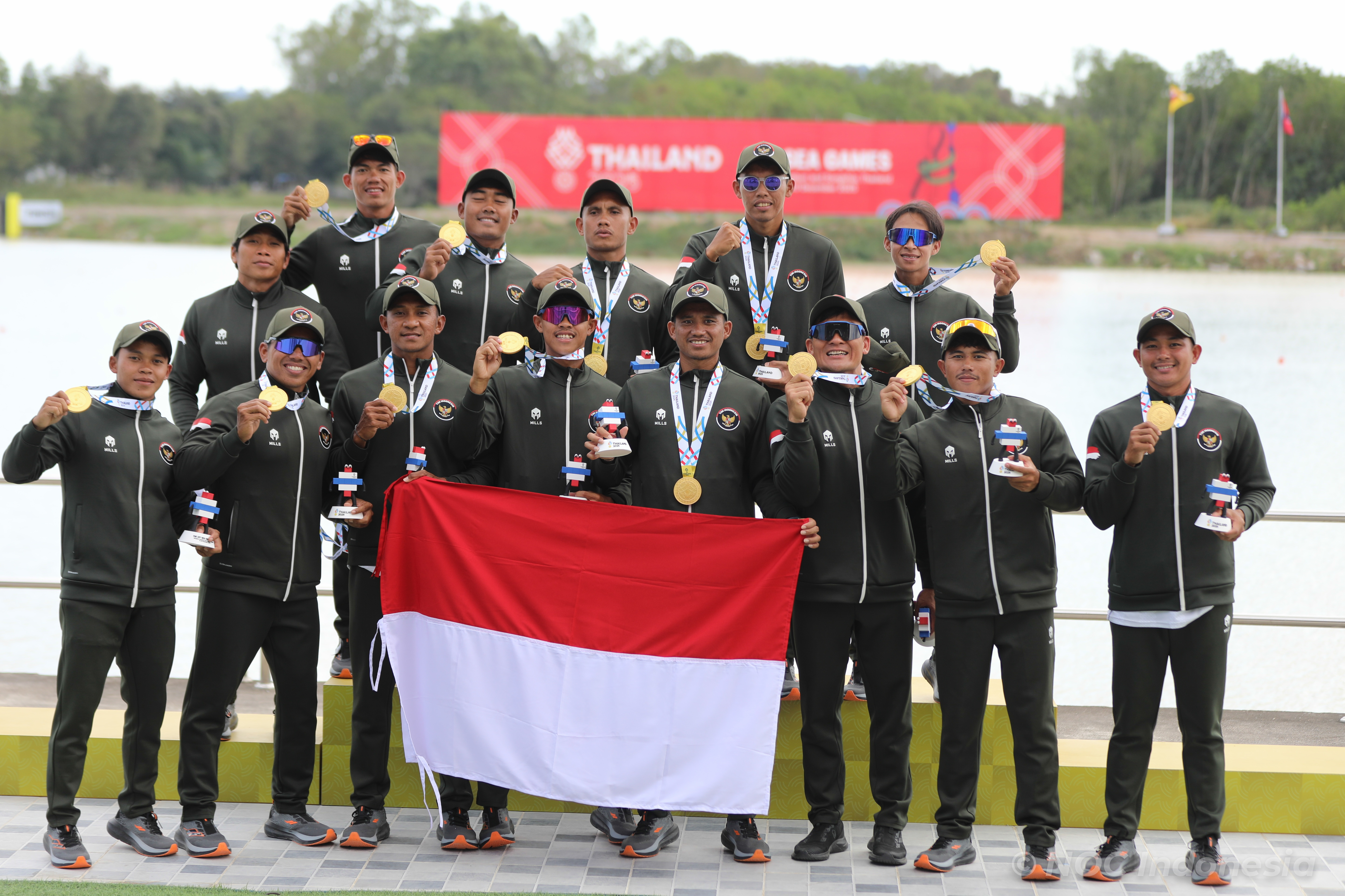 SEA Games 2025 Thailand: Tim Putra Dragon Boat Indonesia Raih Medali Emas Nomor Small Boat 200M