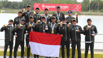 SEA Games 2025 Thailand: Tim Putra Dragon Boat Indonesia Raih Medali Emas Nomor Small Boat 200M