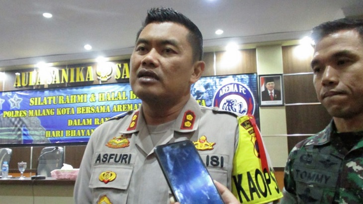 AKBP Asfuri (Kapolresta Malang) bersama Letkol Inf Tommy Anderson (Dandim Kota Malang). (BolaSkor.com/Kristian Joan)