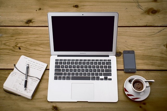 Jangan jadikan pekerjaan sebagai tolak ukur kebahagiaan. (Foto Pixabay/Free-Photos)