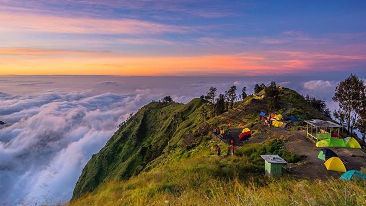 Plawangan Sembalun di Gunung Rinjani. (Instagram/@novemlawalata)