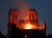 Kronologi Detik-Detik Terbakarnya Gereja Katedral Notre-Dame